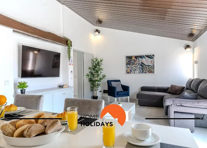 #265 Charming Villa Sam
